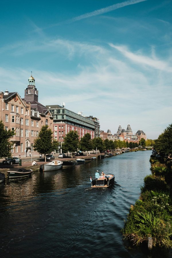 Les passes indispensables pour visiter amsterdam efficacement